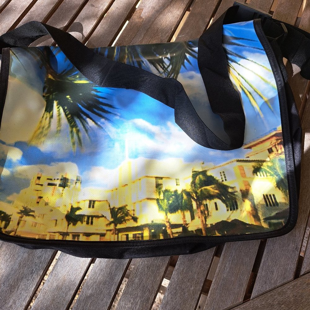 Messenger bag